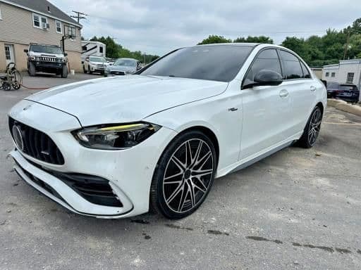 Mercedes-Benz C43 AMG 2025, белый седан, фото 2