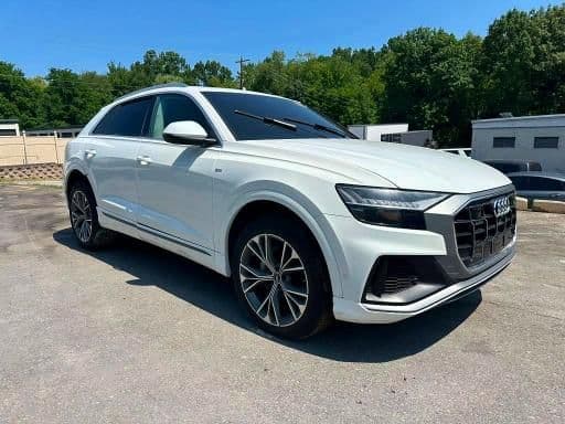Audi Q8 S-Line 2023, задний вид